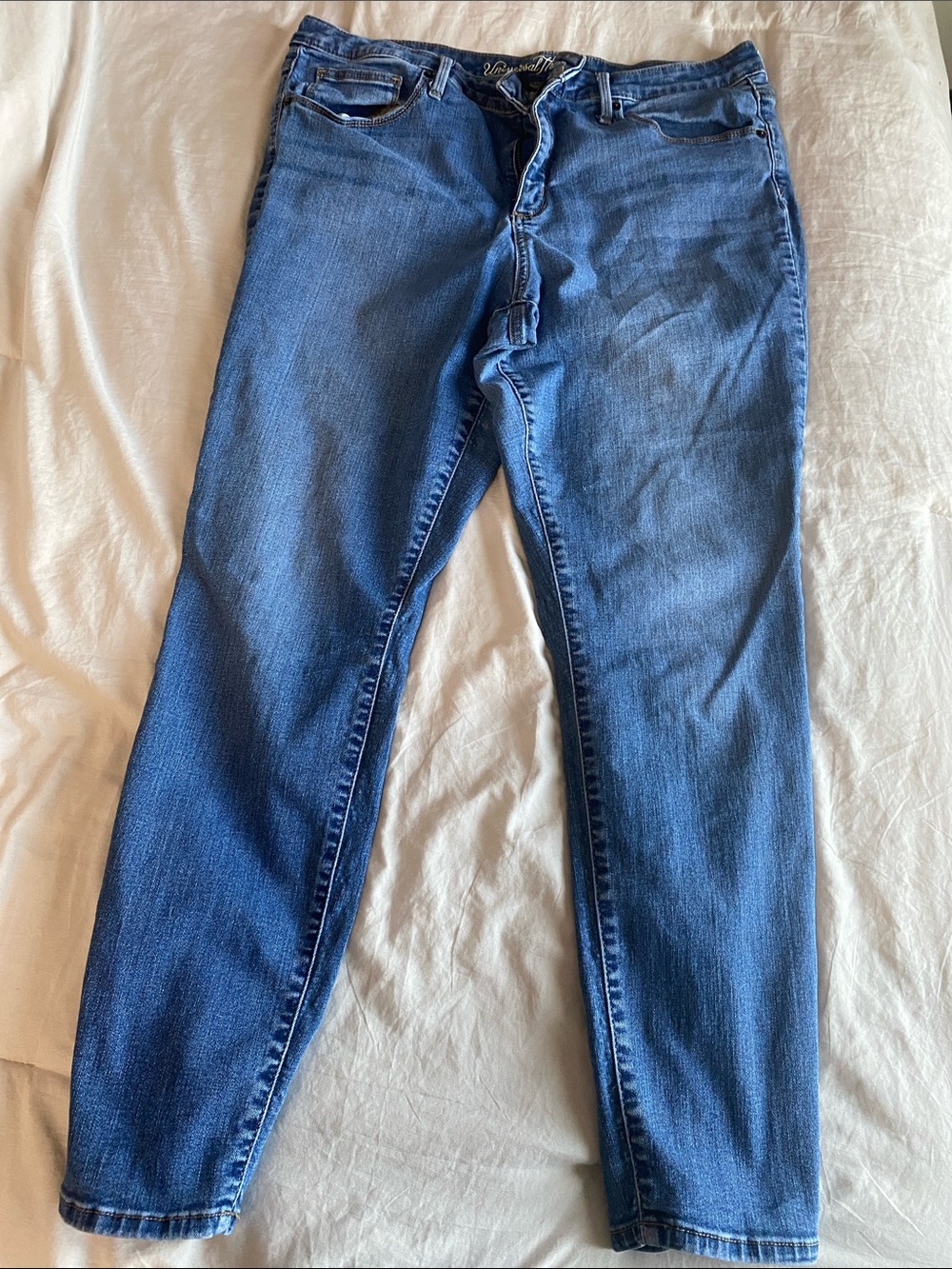 Universal Thread Dark Blue Skinny Jeans - Classic Stretch Denim